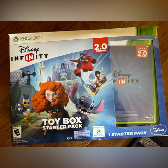 Xbox 360, Disney Infinity 2.0 with disk and the game thing with cord. Toy box. - Picture 7 of 11